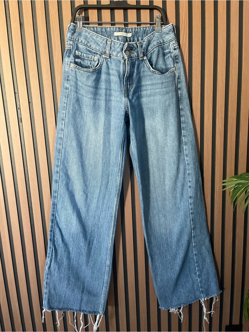 Levi’s Superlow loose jeans W28 raw hem